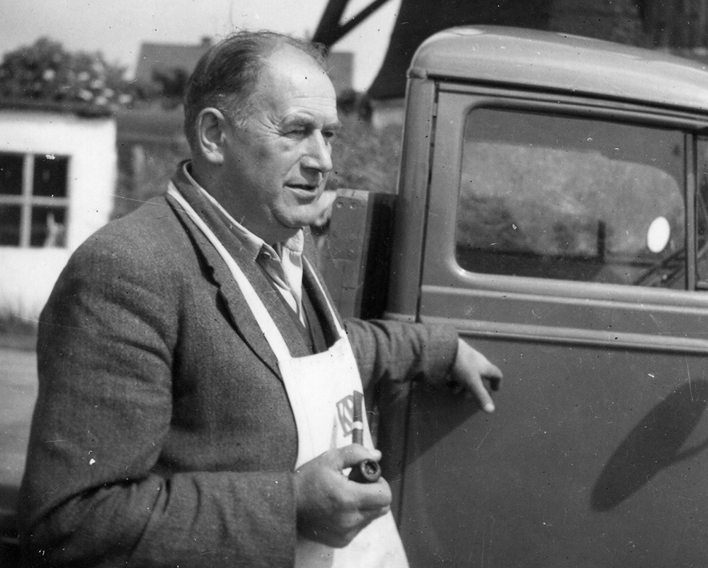Øl-Anton, Anton Graven Larsen (1909-1963), var brygger Kirsten Kjeldgaards højt betroede medarbejder